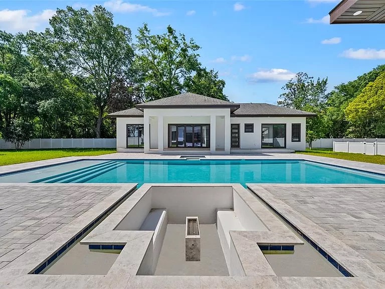 Luxury Pool House